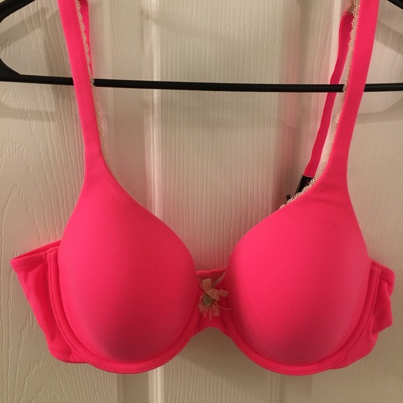 Victoria's Secret Other - NWT…Body By Victoria Bra